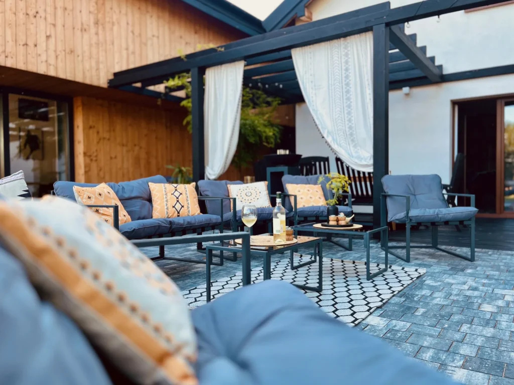 NA_ŁĄCE dom i przestrzeń